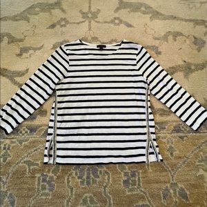 J CREW BLACK AND WHITE STRIPED LONG SLEEVE